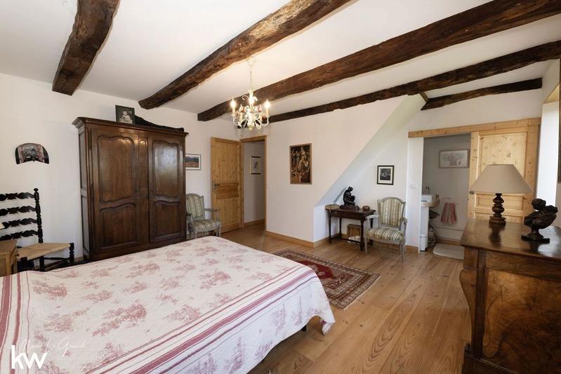 Corps de ferme - 251 m² - 11 pièces