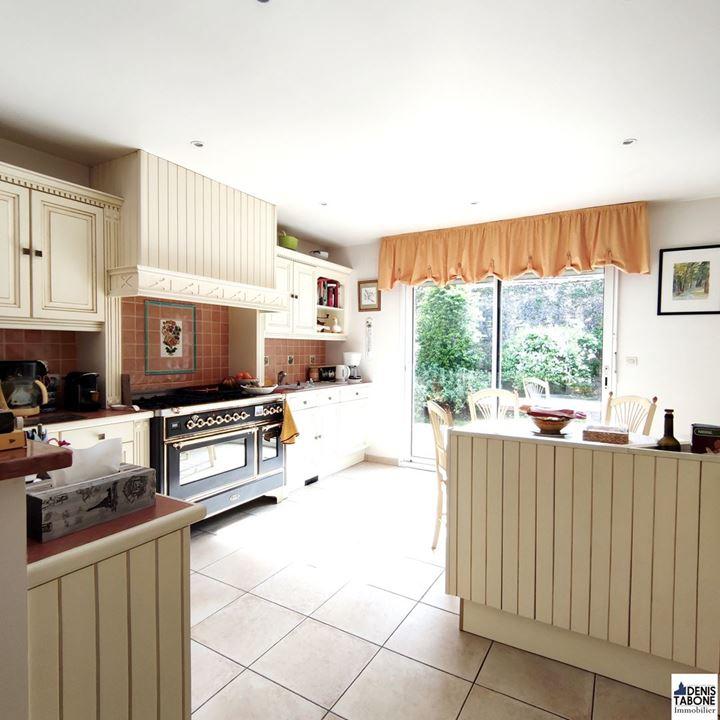 Maison traditionnelle - 186 m² - 9 pièces