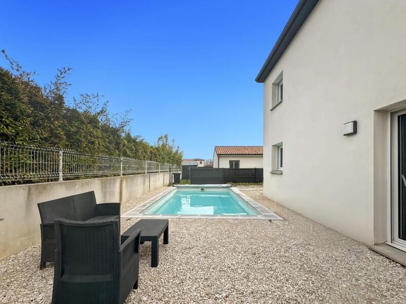 Maison - 98 m² - 5 pièces