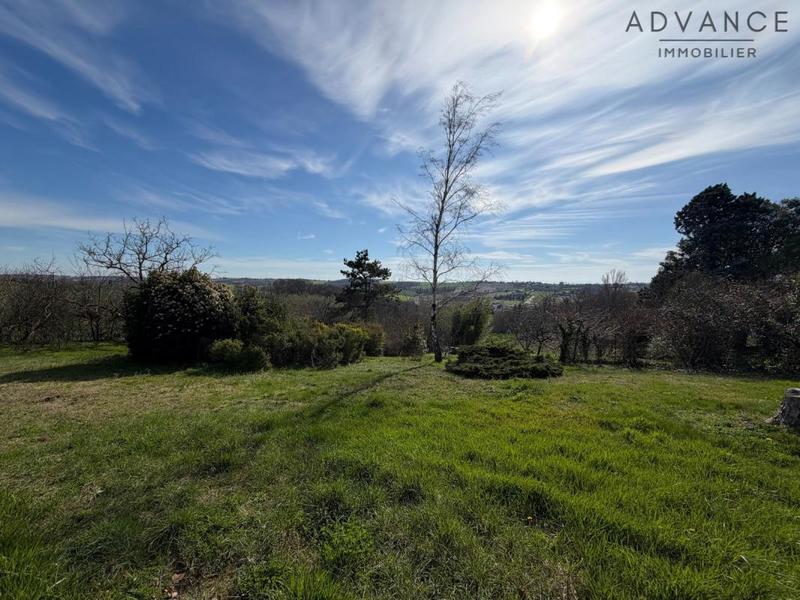 Terrain constructible - 1 070 m²