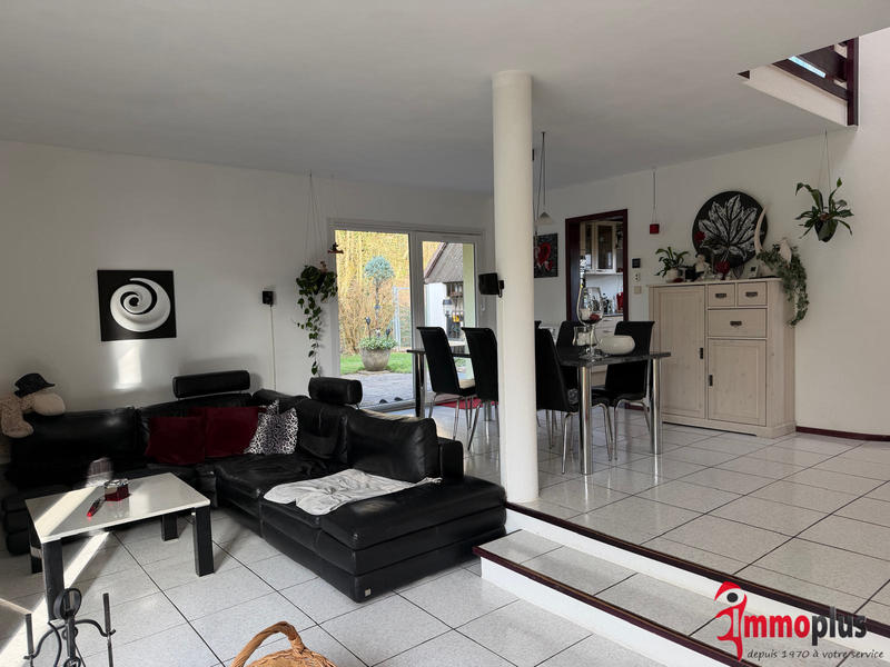 Maison - 105 m² - 5 pièces