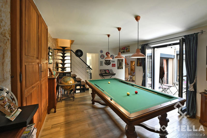 Maison contemporaine - 269 m² - 8 pièces