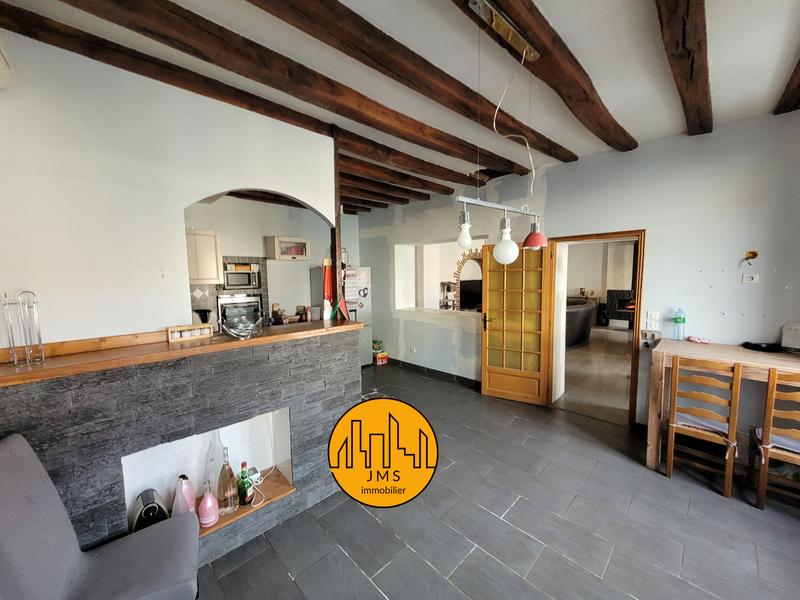 Maison - 210 m² - 6 pièces