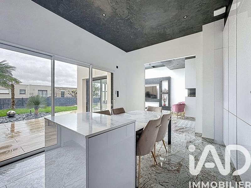 Maison - 147 m² - 5 pièces