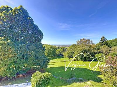 Maison - 197 m² - 7 pièces