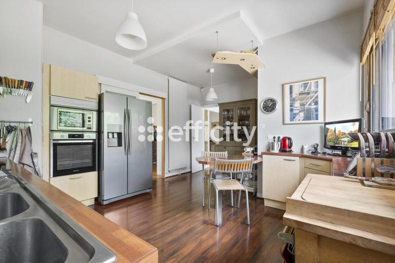 Villa - 309 m² - 12 pièces