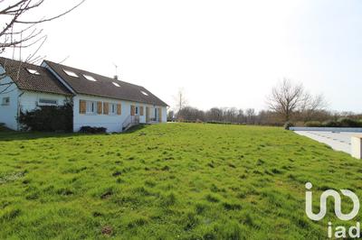 Maison - 212 m² - 9 pièces