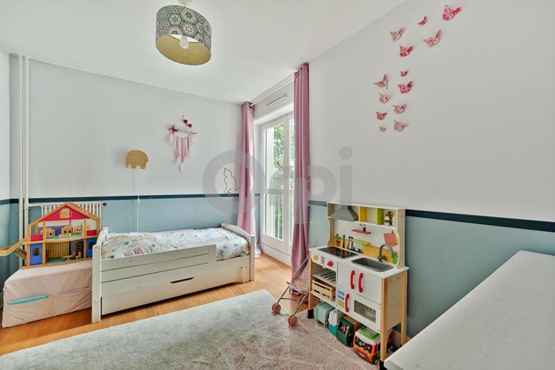 Appartement - 97 m² - 5 pièces