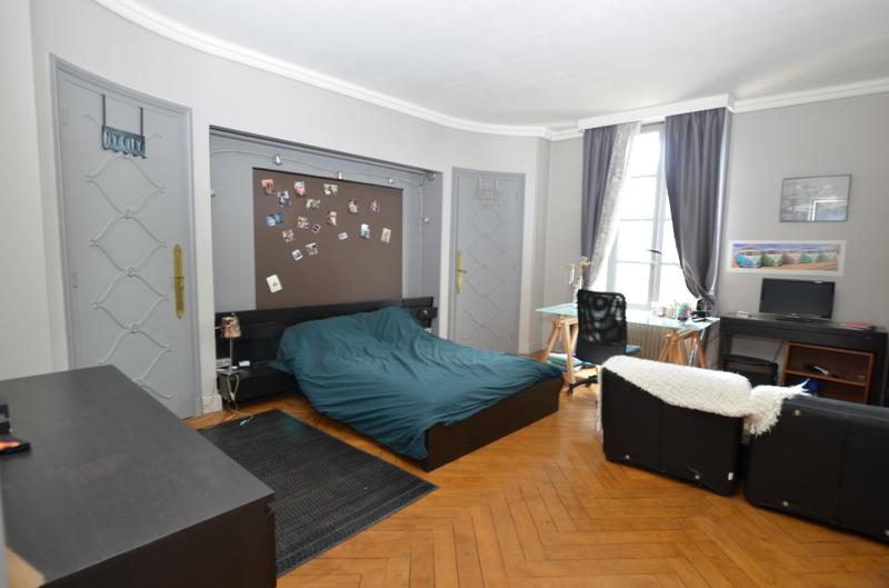 Maison - 424 m² - 11 pièces