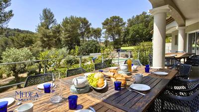 Villa - 340 m² - 10 pièces