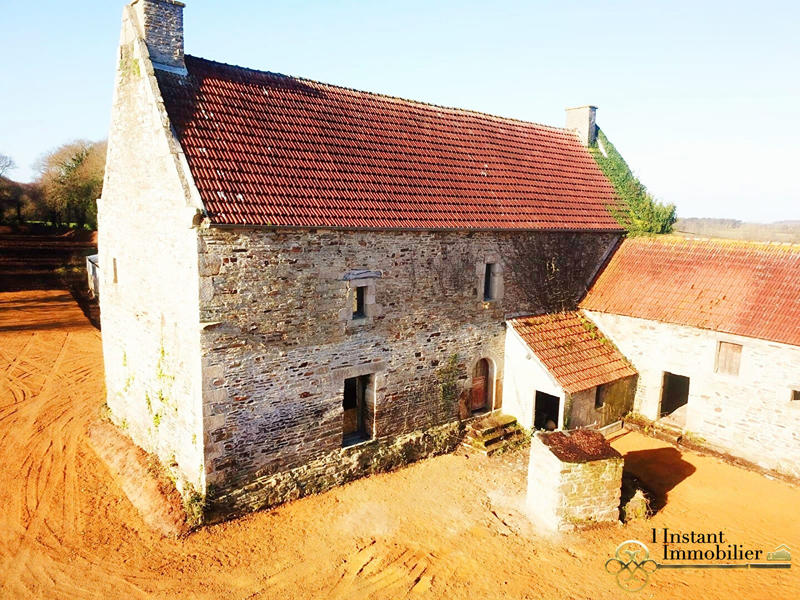 Maison - 300 m² - 6 pièces