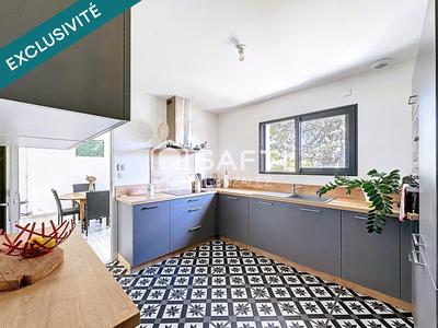 Maison - 98 m² - 4 pièces