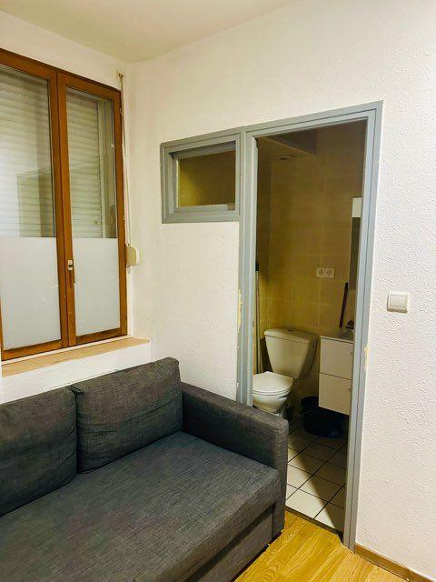 Studio - 15 m² - 1 pièce