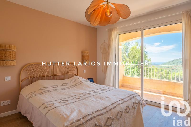 Maison - 231 m² - 8 pièces