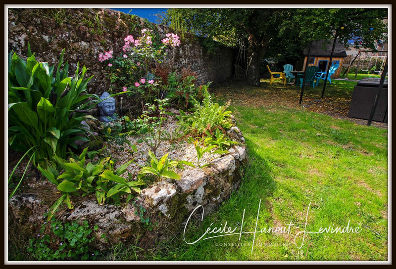 Maison - 430 m² - 18 pièces