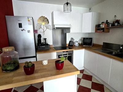 Appartement - 49 m² - 2 pièces