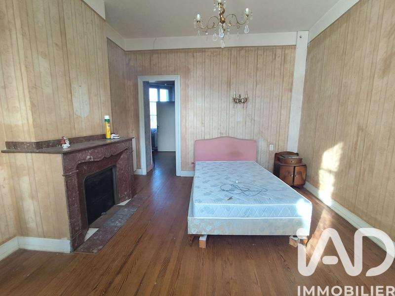 Maison - 202 m² - 6 pièces