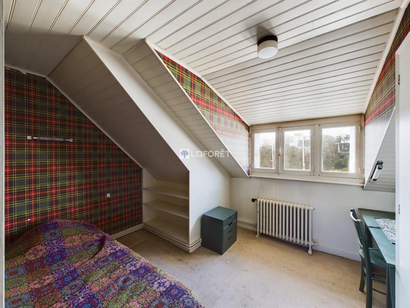 Maison traditionnelle - 190 m² - 10 pièces