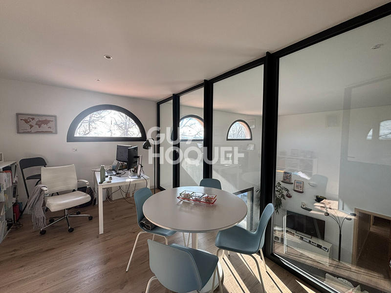 Maison - 251 m² - 8 pièces