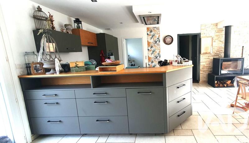 Maison - 200 m² - 8 pièces