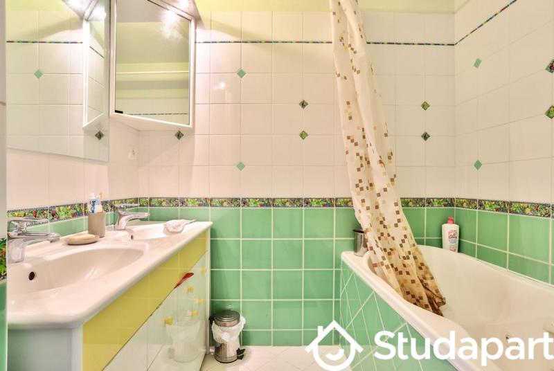 Chambre - 14 m² - 1 pièce