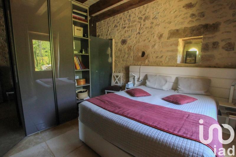 Maison - 180 m² - 7 pièces