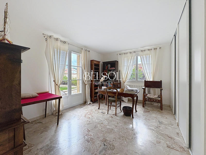 Maison - 205 m² - 6 pièces