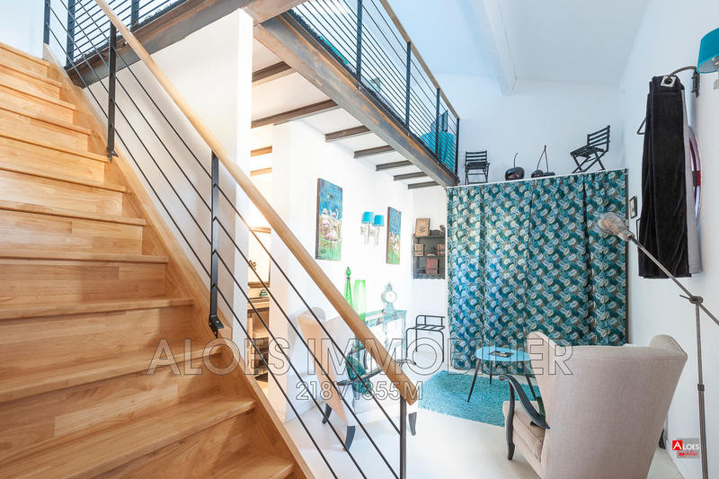 Maison - 220 m² - 7 pièces