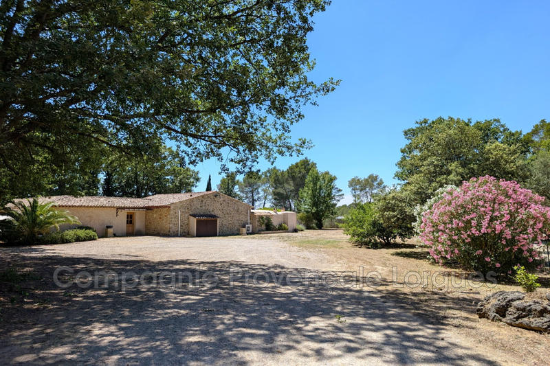 Maison - 450 m² - 9 pièces