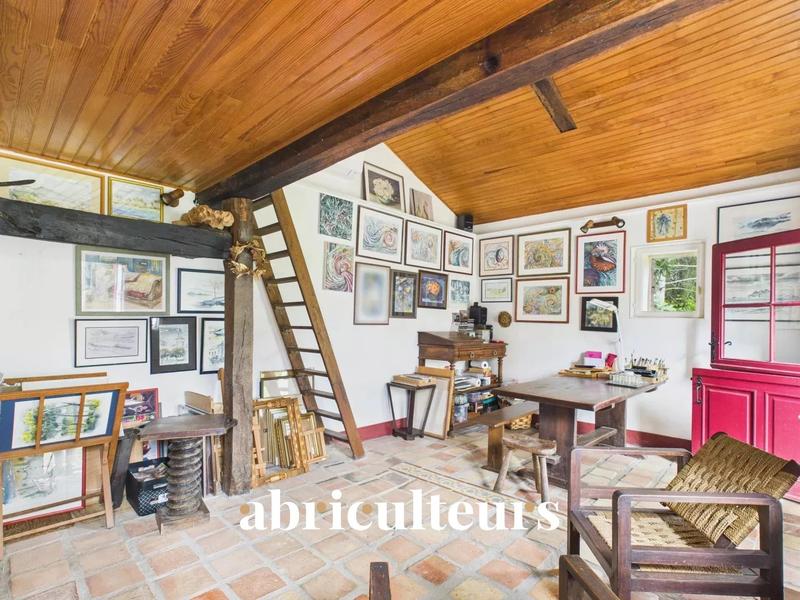 Propriété - 235 m² - 8 pièces