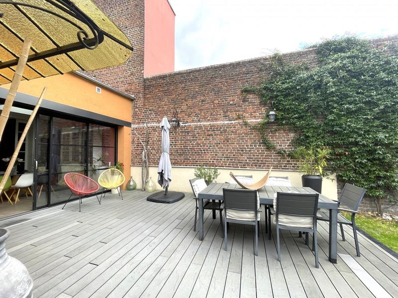 Maison - 215 m² - 7 pièces