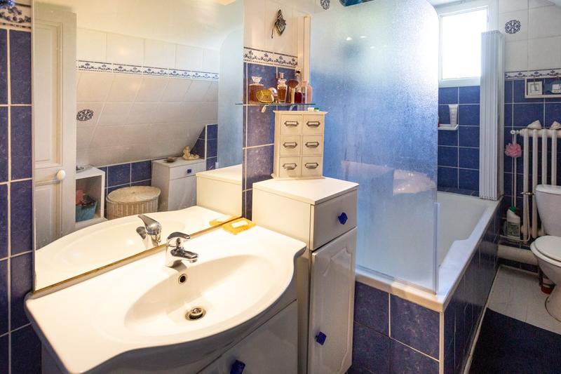 Maison - 111 m² - 6 pièces