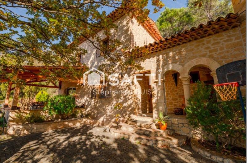 Maison - 128 m² - 5 pièces