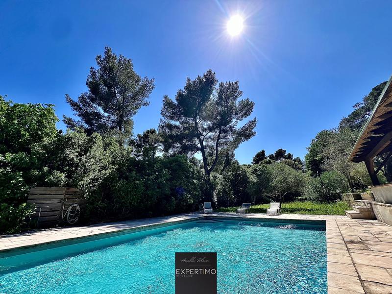 Appartement - 147 m² - 6 pièces