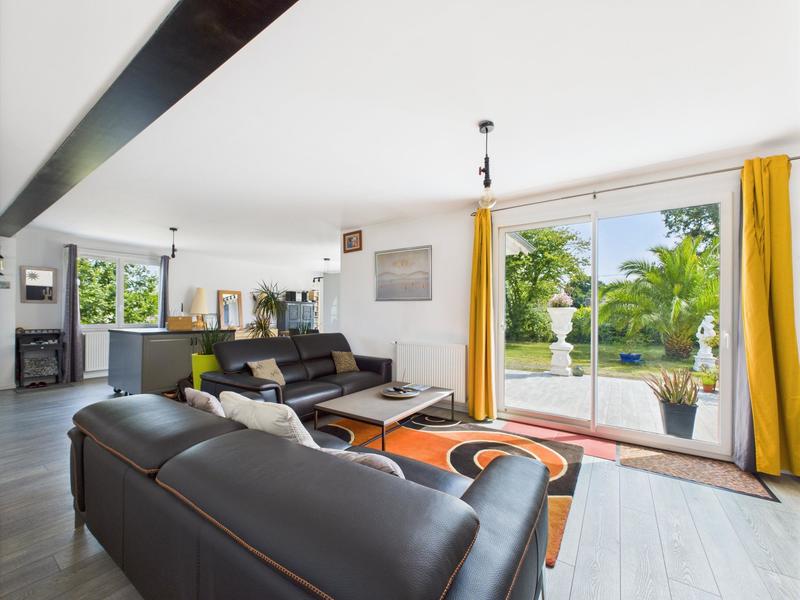 Maison - 180 m² - 6 pièces