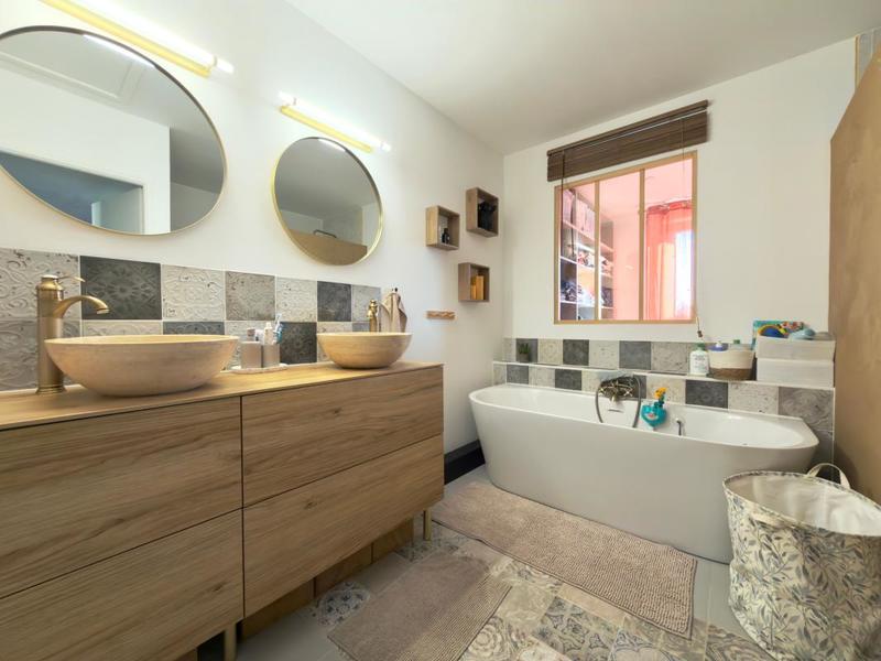 Maison - 102 m² - 4 pièces