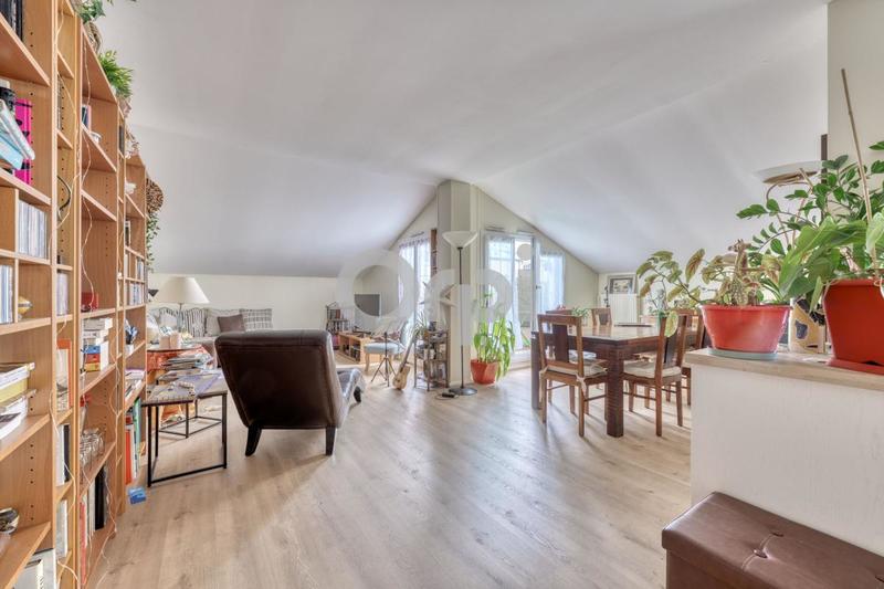 Appartement - 99 m² - 4 pièces