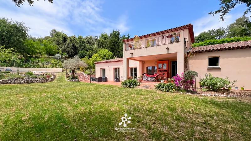 Maison - 147 m² - 6 pièces