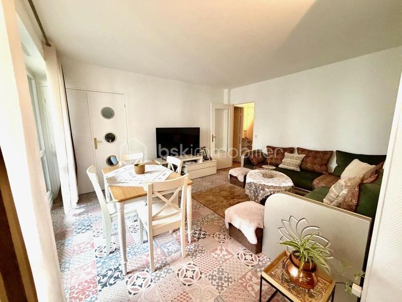 Appartement - 96 m² - 5 pièces