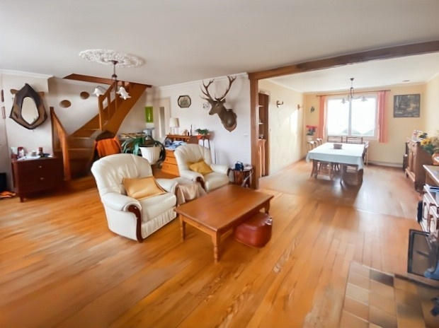 Maison - 105 m² - 6 pièces