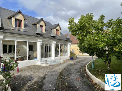 Maison ancienne - 170 m² - 6 pièces