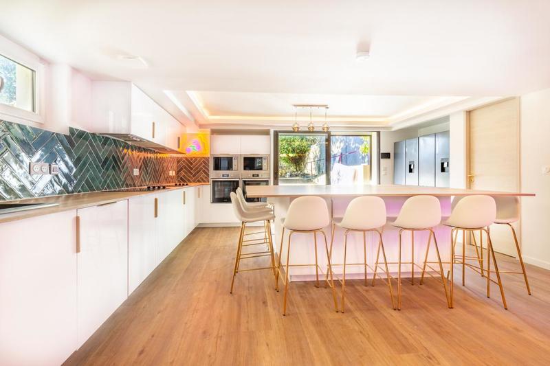 Maison de ville - 320 m² - 16 pièces