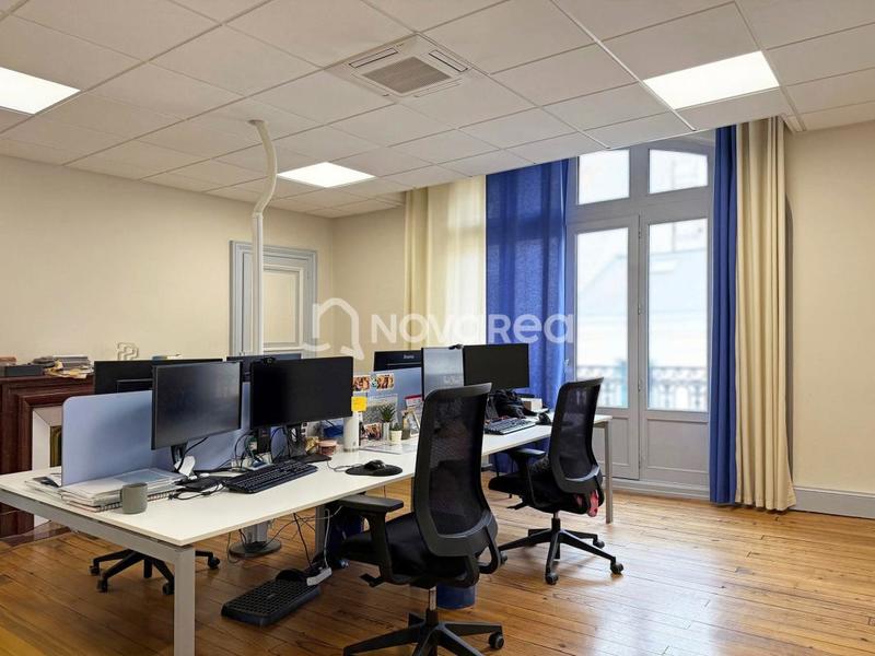 Immeuble - 729 m² - 21 pièces