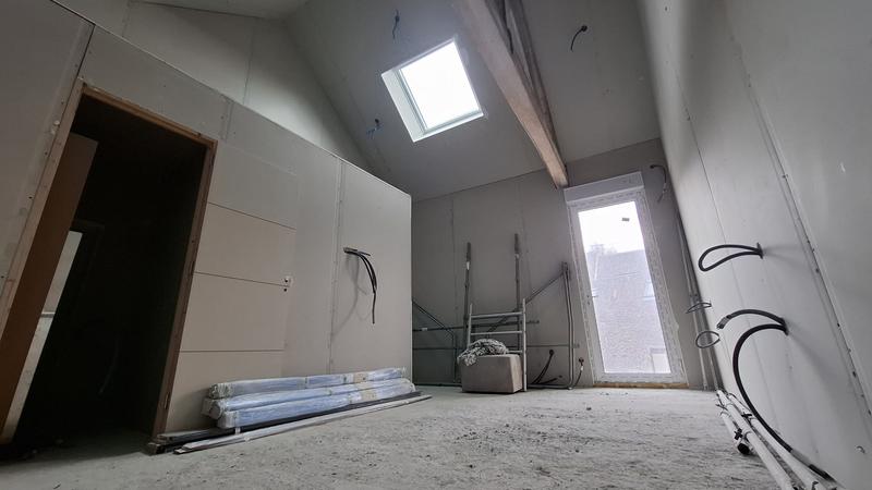 Maison - 216 m² - 9 pièces