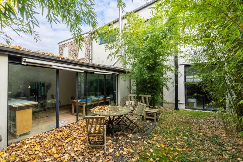 Maison - 407 m² - 5 pièces