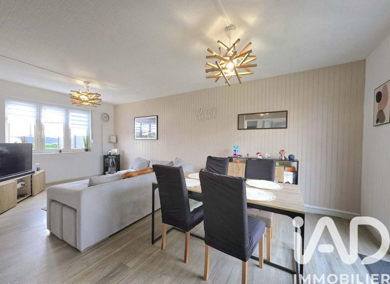 Maison - 95 m² - 5 pièces