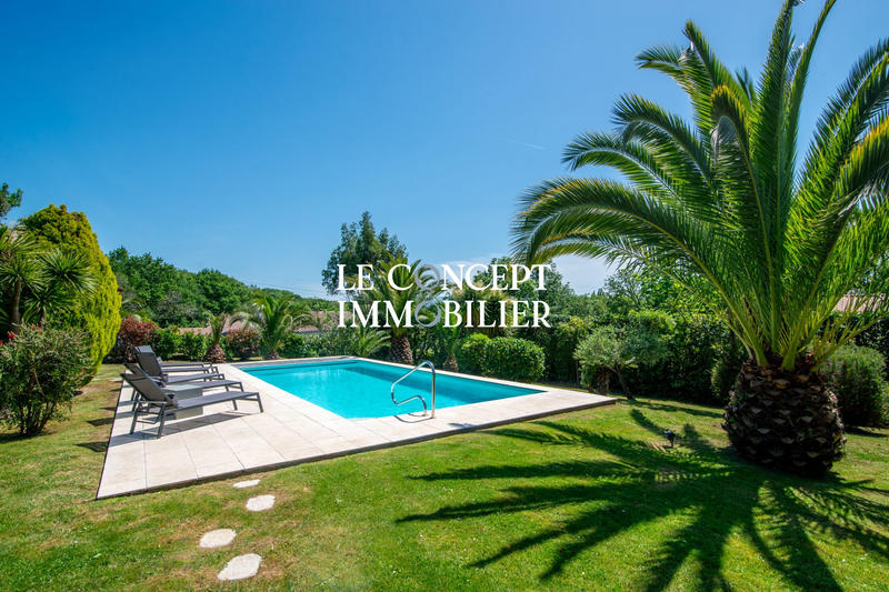Villa - 275 m² - 7 pièces
