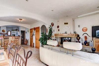 Villa - 125 m² - 6 pièces