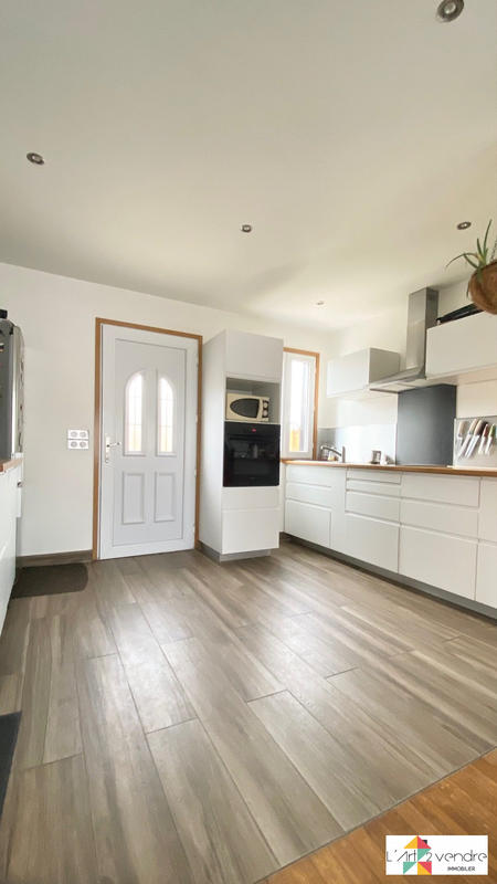 Maison traditionnelle - 100 m² - 5 pièces