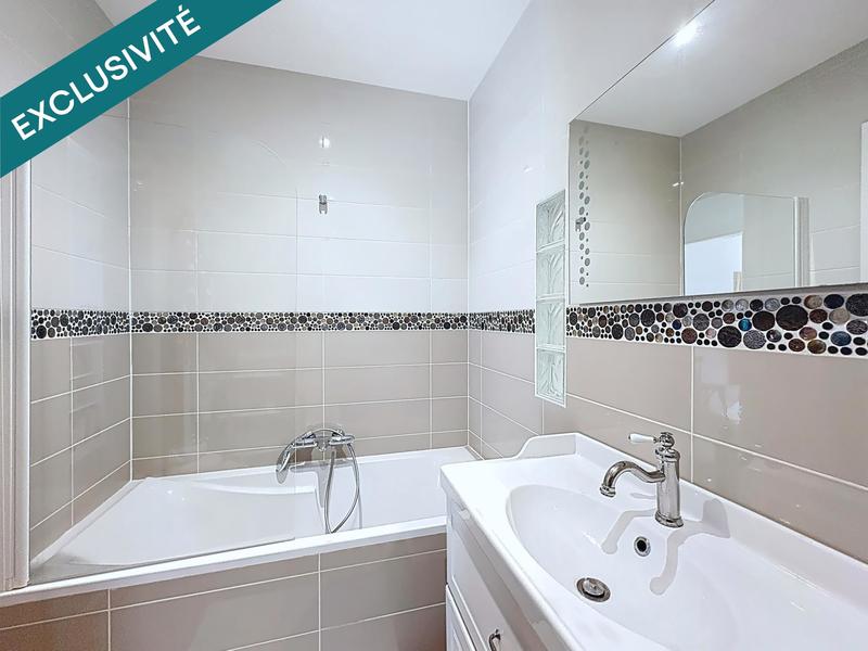 Maison de village - 250 m² - 7 pièces